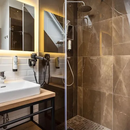 Of Me Klagenfurt Διαμέρισμα *