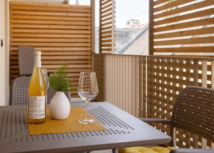 Of Me Klagenfurt * كلاغنفورت